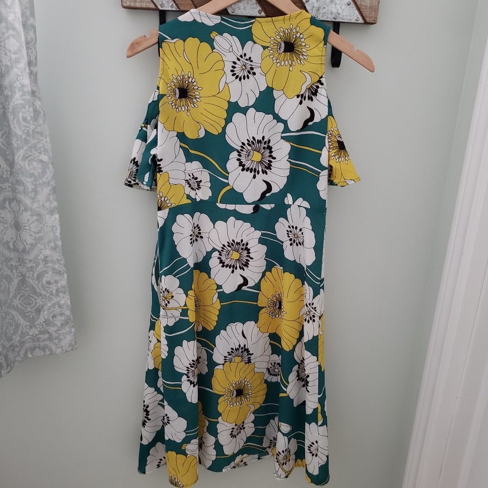 Vintage inspired flowy dress - Picture 6 of 6